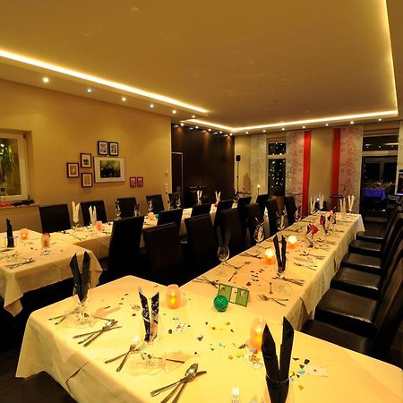Hotel Zur Heidebluete Hambühren Εξωτερικό φωτογραφία