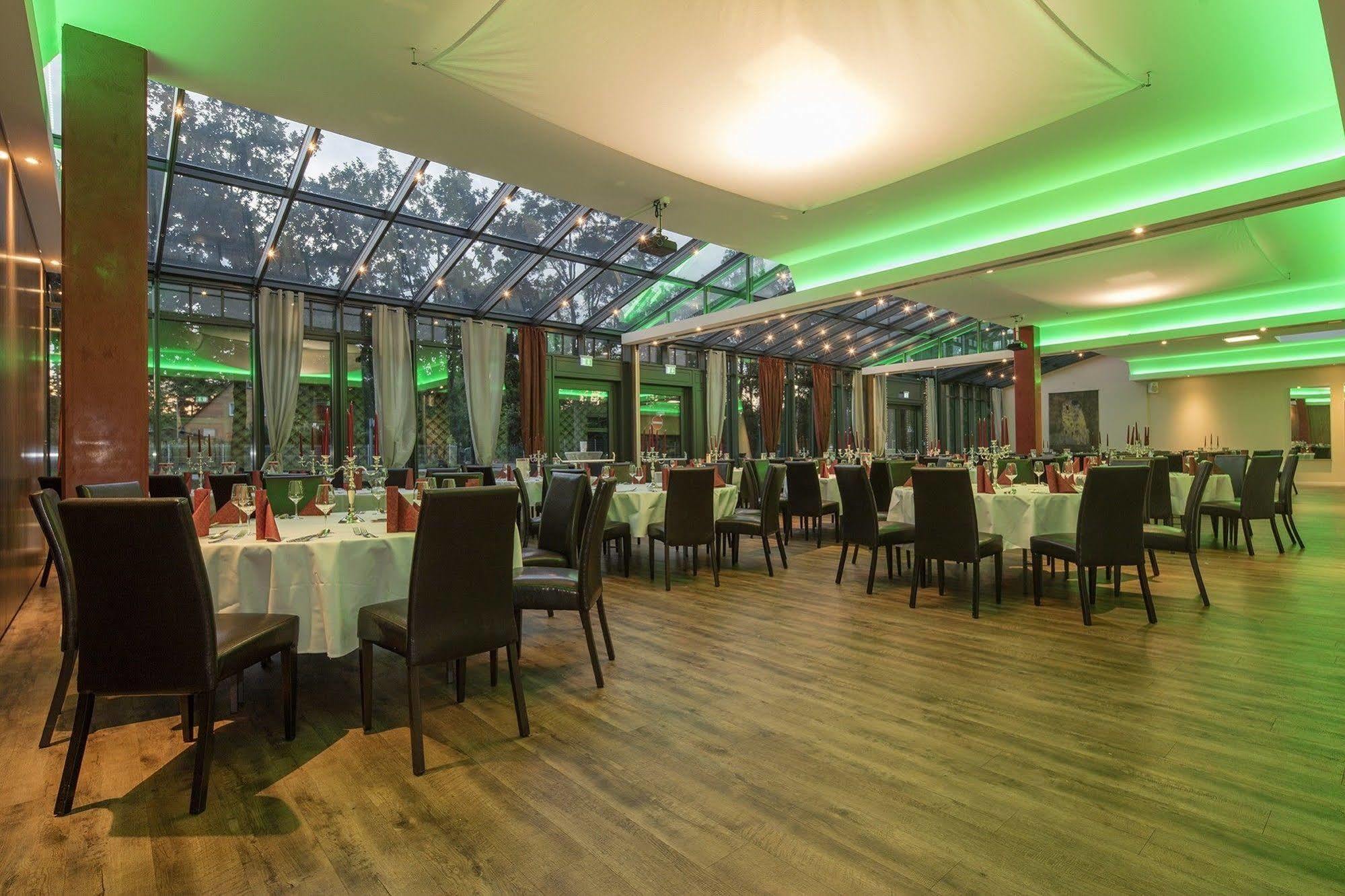 Hotel Zur Heidebluete Hambühren Εξωτερικό φωτογραφία