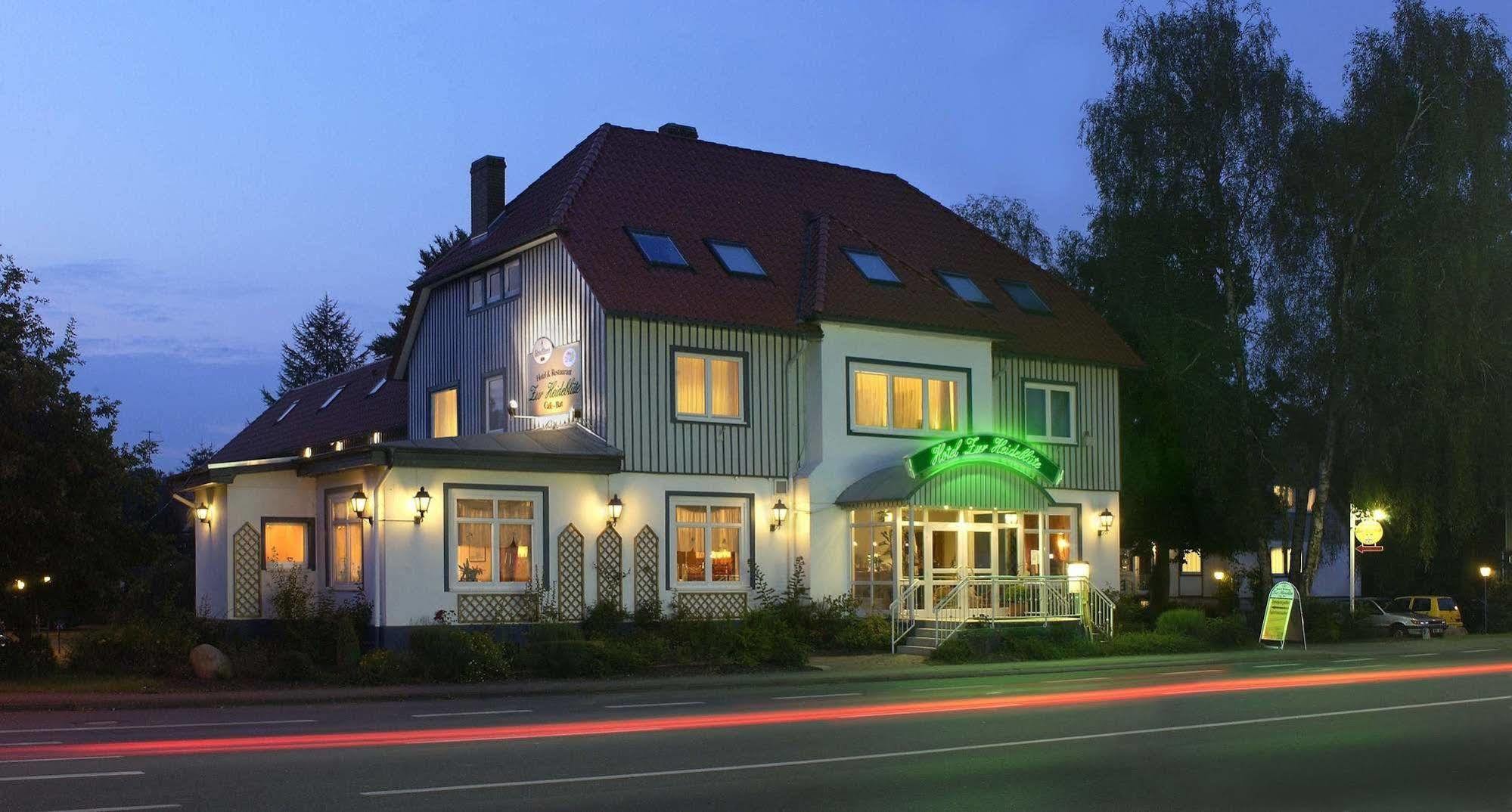 Hotel Zur Heidebluete Hambühren Εξωτερικό φωτογραφία